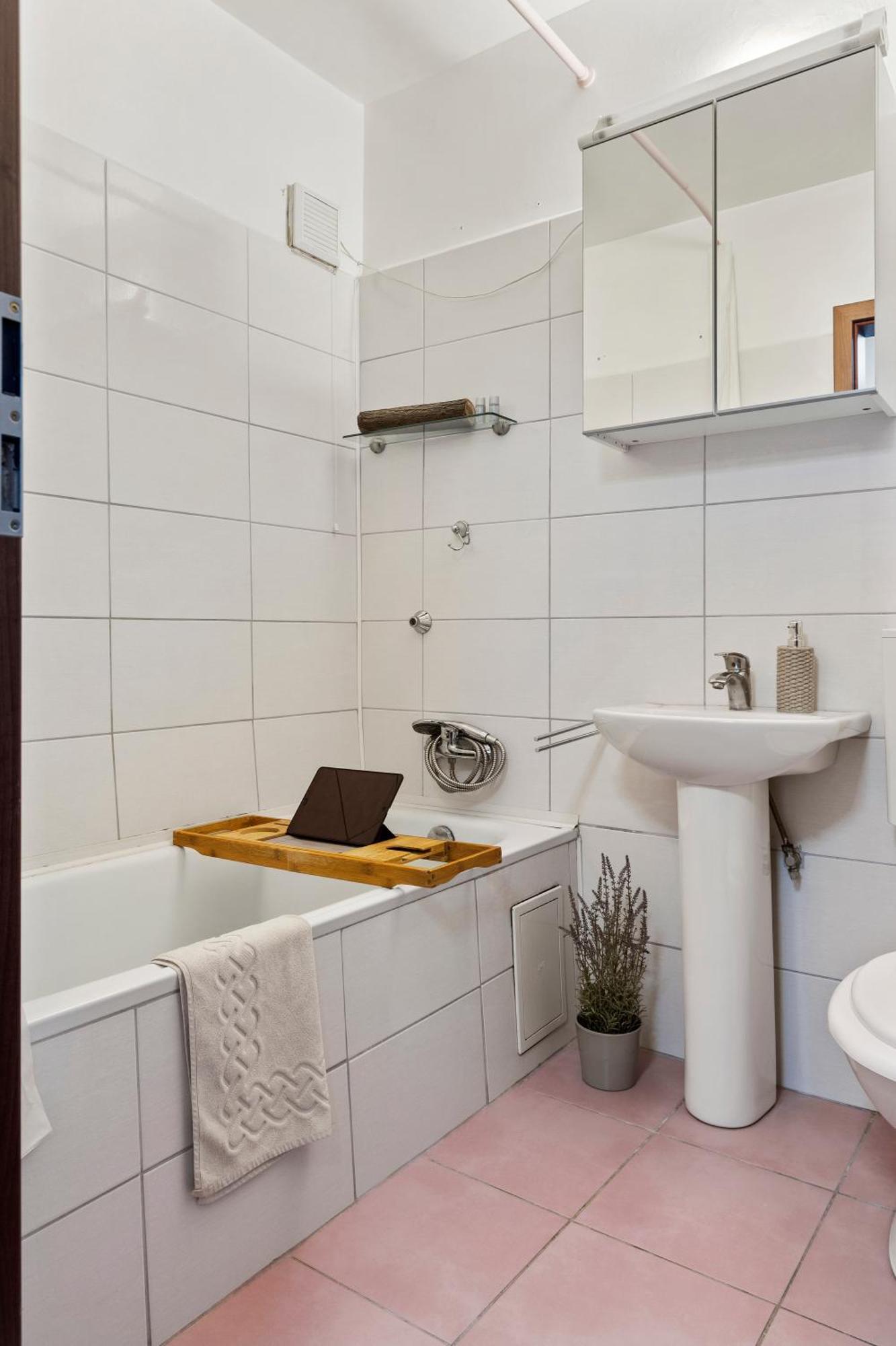 Apartamento Arena Nationala, Monza, Victor Gomoiu The Cloud, Free Early Check-In Available Bucarest Exterior foto